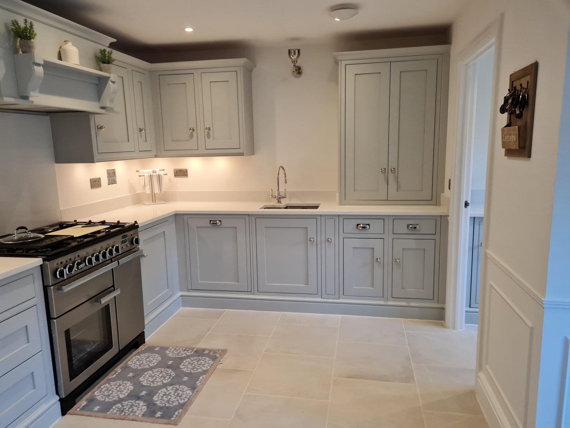 Bespoke shaker kitchen fitted by Crystal Carpentry